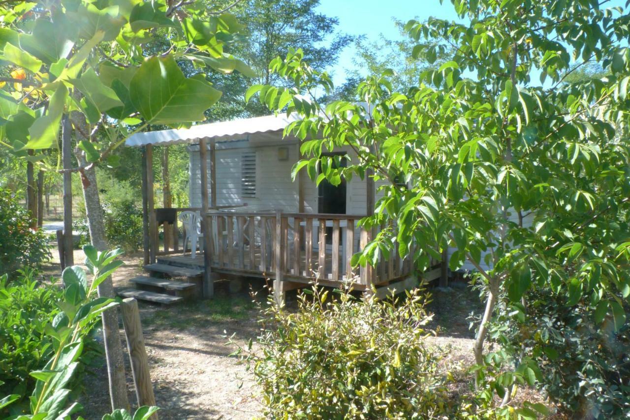 Camping L'Eau Vive Otel Dauphin Dış mekan fotoğraf
