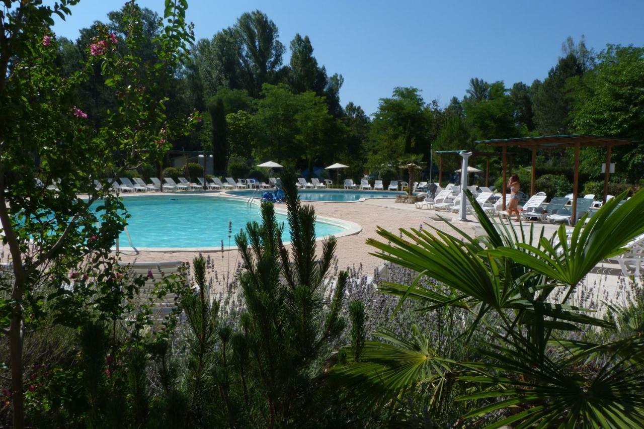 Camping L'Eau Vive Otel Dauphin Dış mekan fotoğraf
