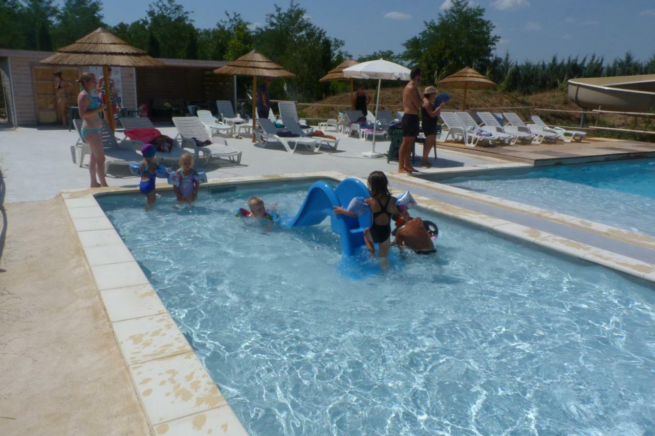 Camping L'Eau Vive Otel Dauphin Dış mekan fotoğraf